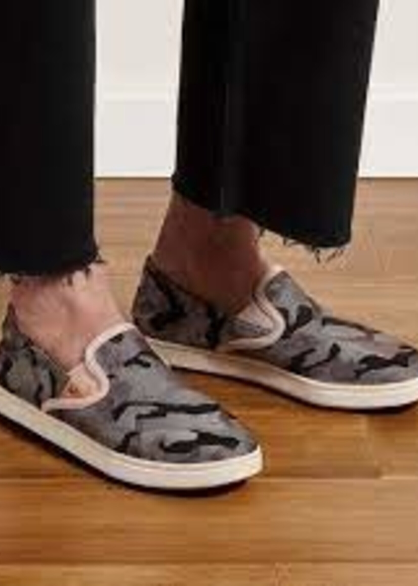 Olukai Pehuea Pa'I Shoe