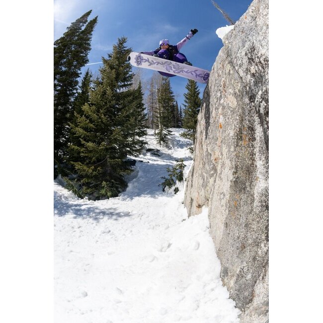 GNU Women's Velvet Snowboard | 150cm