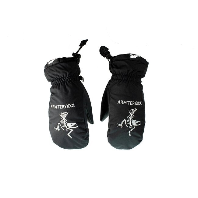 Salmon Arms Classic Mitts