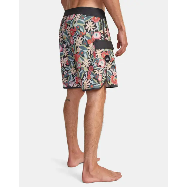 RVCA Men's Eastern 18" Boardshort | Multi Black