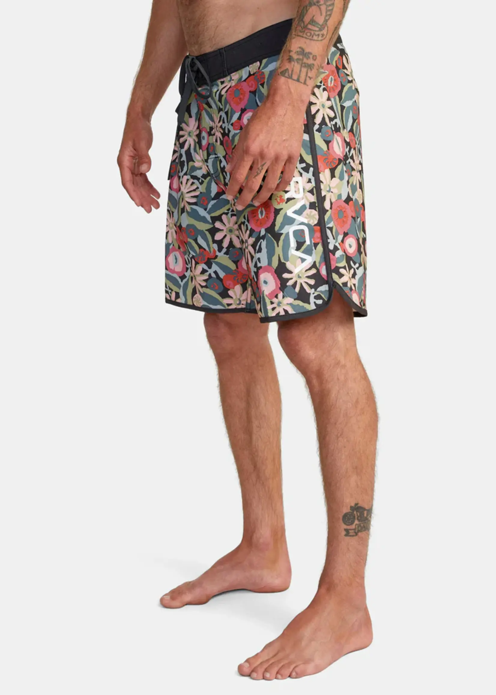 RVCA Men's Eastern 18" Boardshort | Multi Black