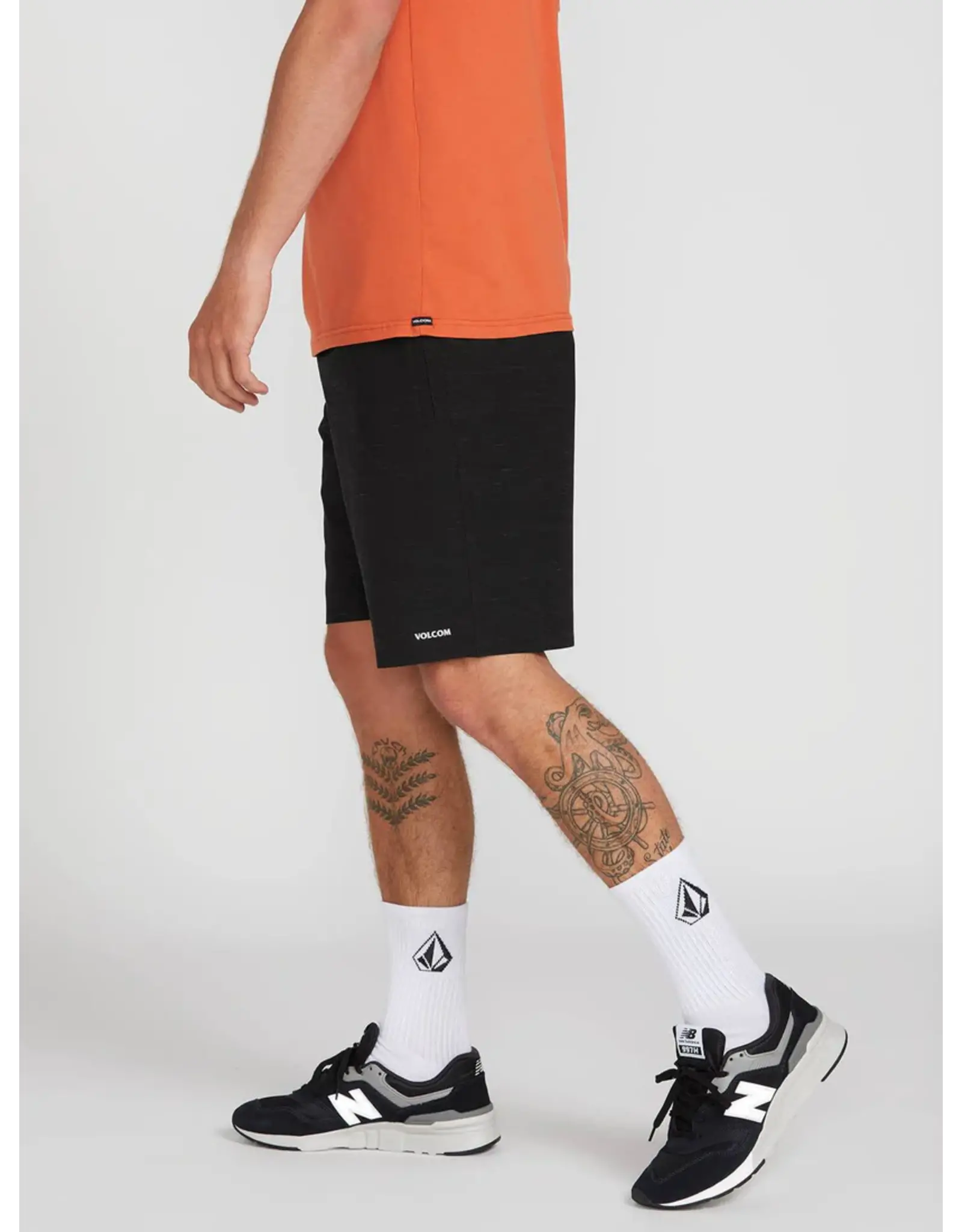 Volcom Men's Packasack Lite 19" Hybrid Short