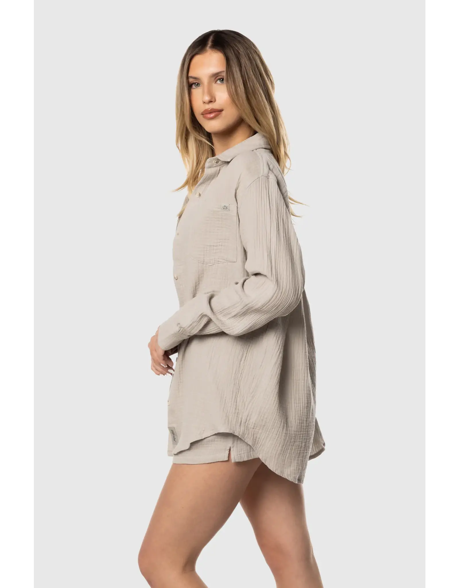 TEAMLTD Women's Boat Day Button Up Shirt