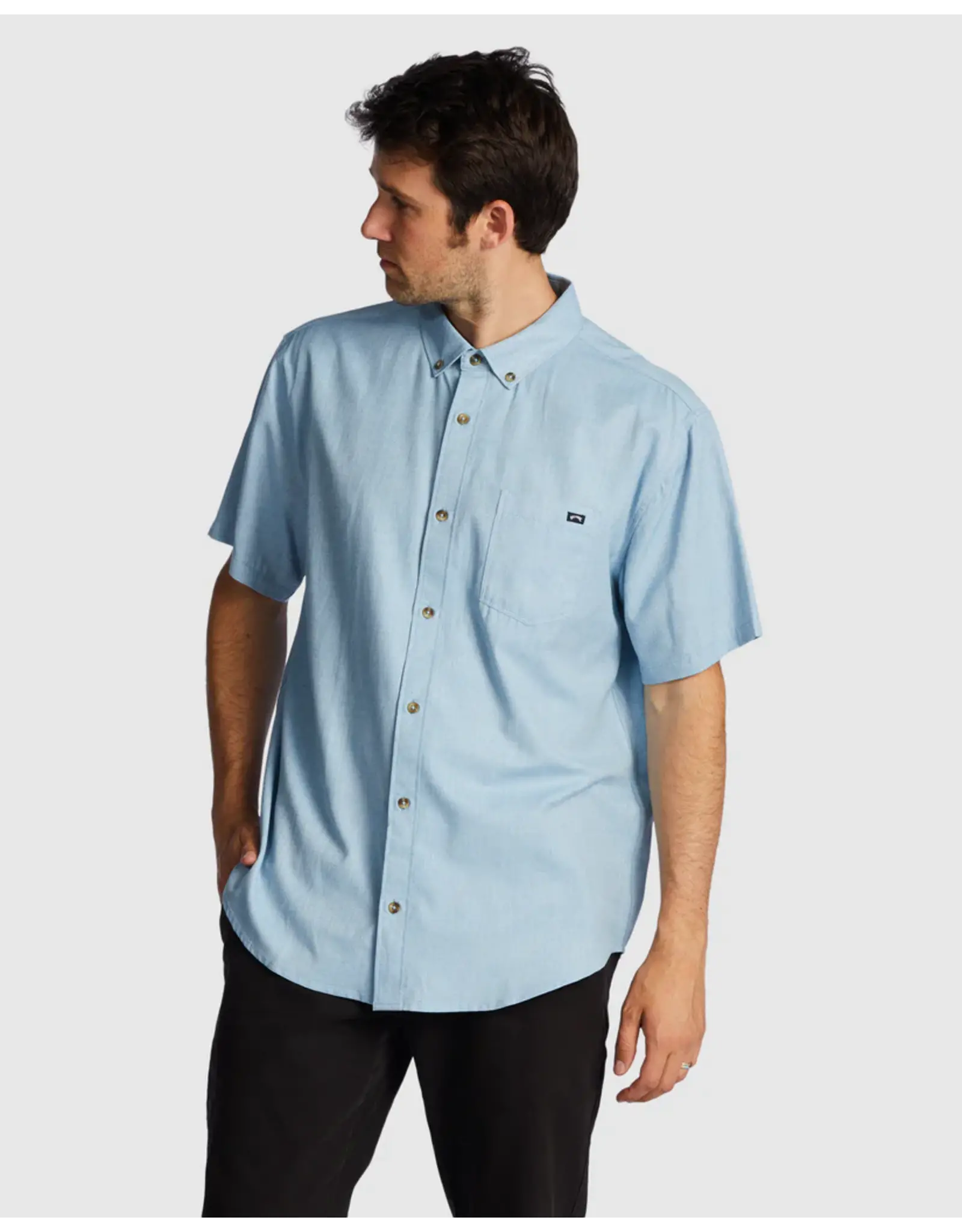Billabong Men's All Day Short Sleeve Button up Shirt