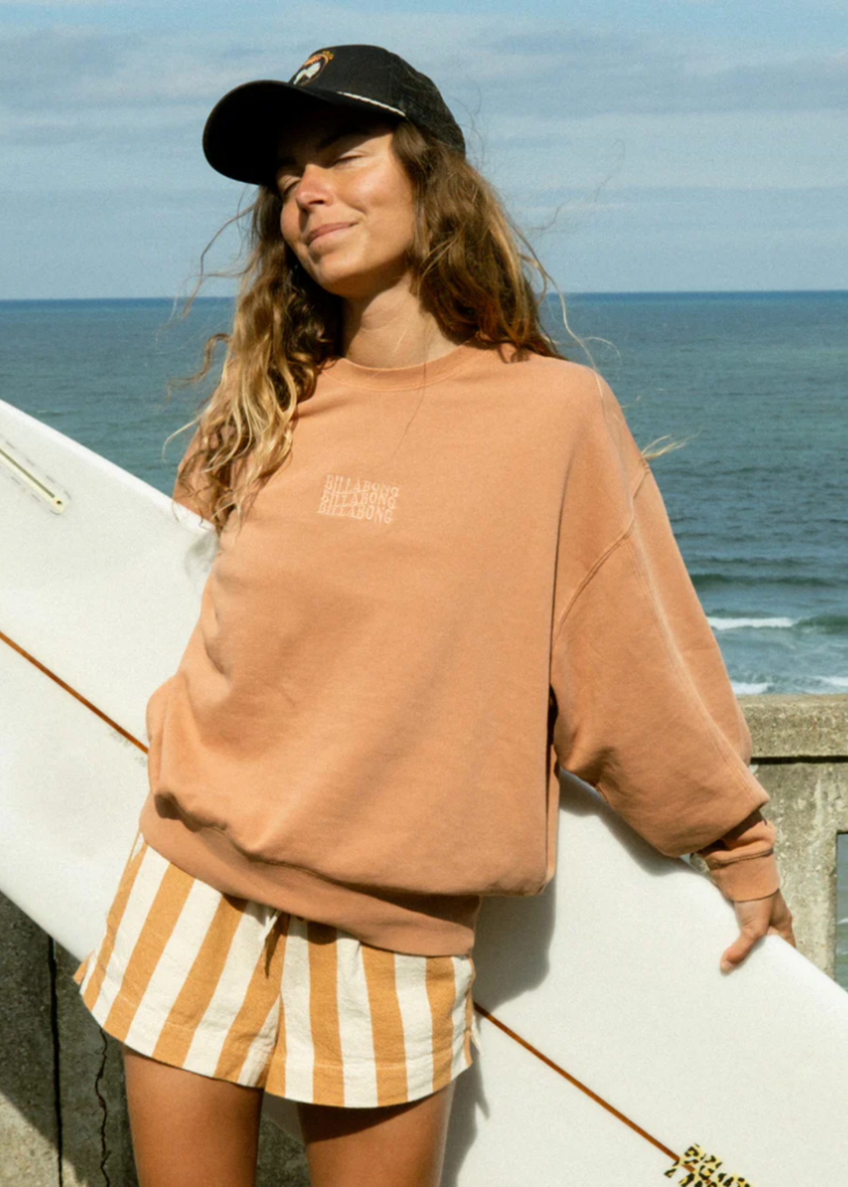 Billabong Bleached Out Kendal Crew | Caramel Cafe