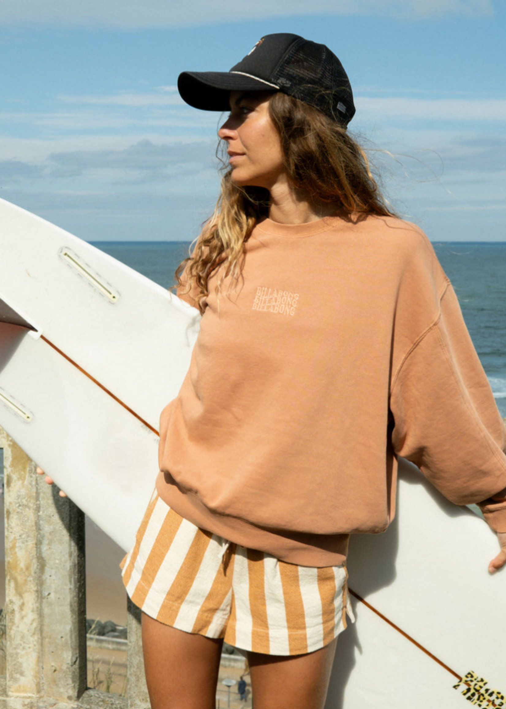 Billabong Bleached Out Kendal Crew | Caramel Cafe