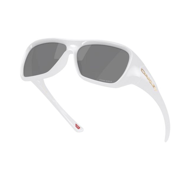 Oakley Chaminade