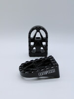 QUICK INDUSTRIES Foot Pegs (Lighting Bolts)