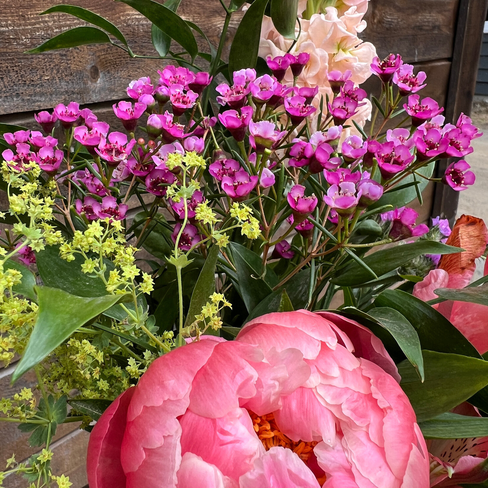 Maison Forêt Bouquet de fleurs fraîches Pivoine P1
