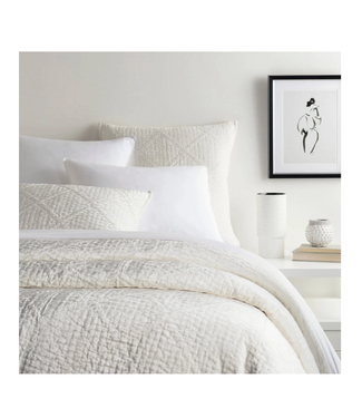 Annie Selke Parisienne Velvet Dove White Quilt F/Q