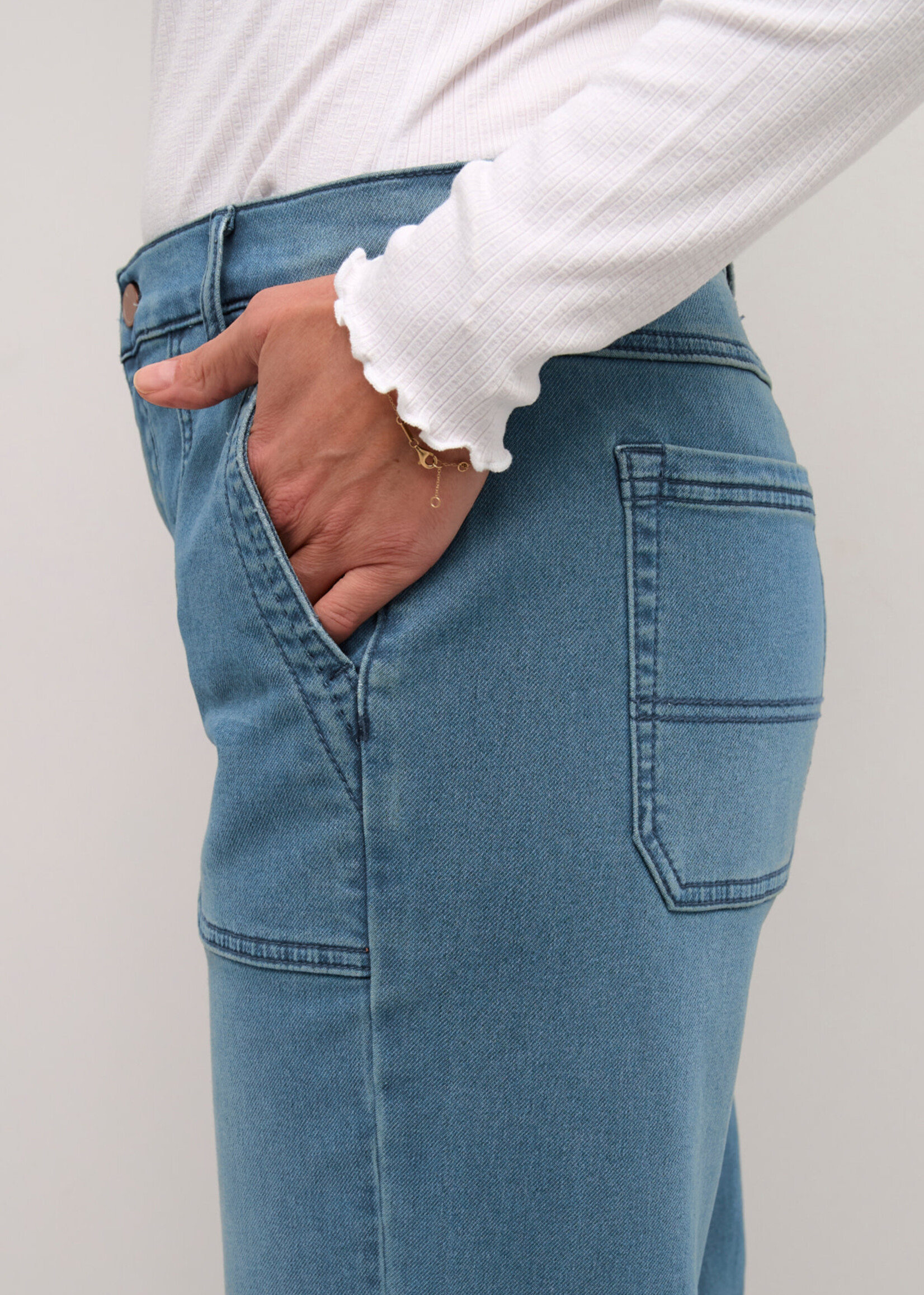 Cream CRStacia Cargo Jogdenim Pant