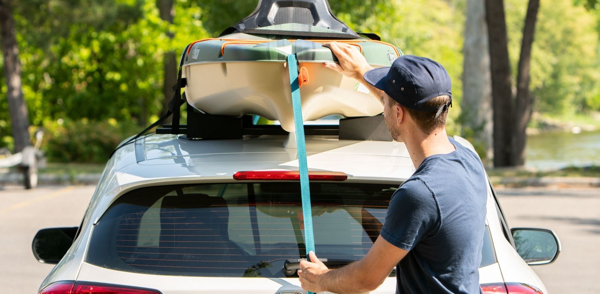 Barre de toit extra larges pour transport de deux canoës