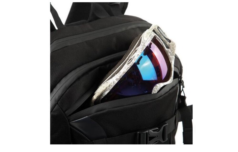 NITRO / 2022 SLASH 25 PRO / BLACKOUT