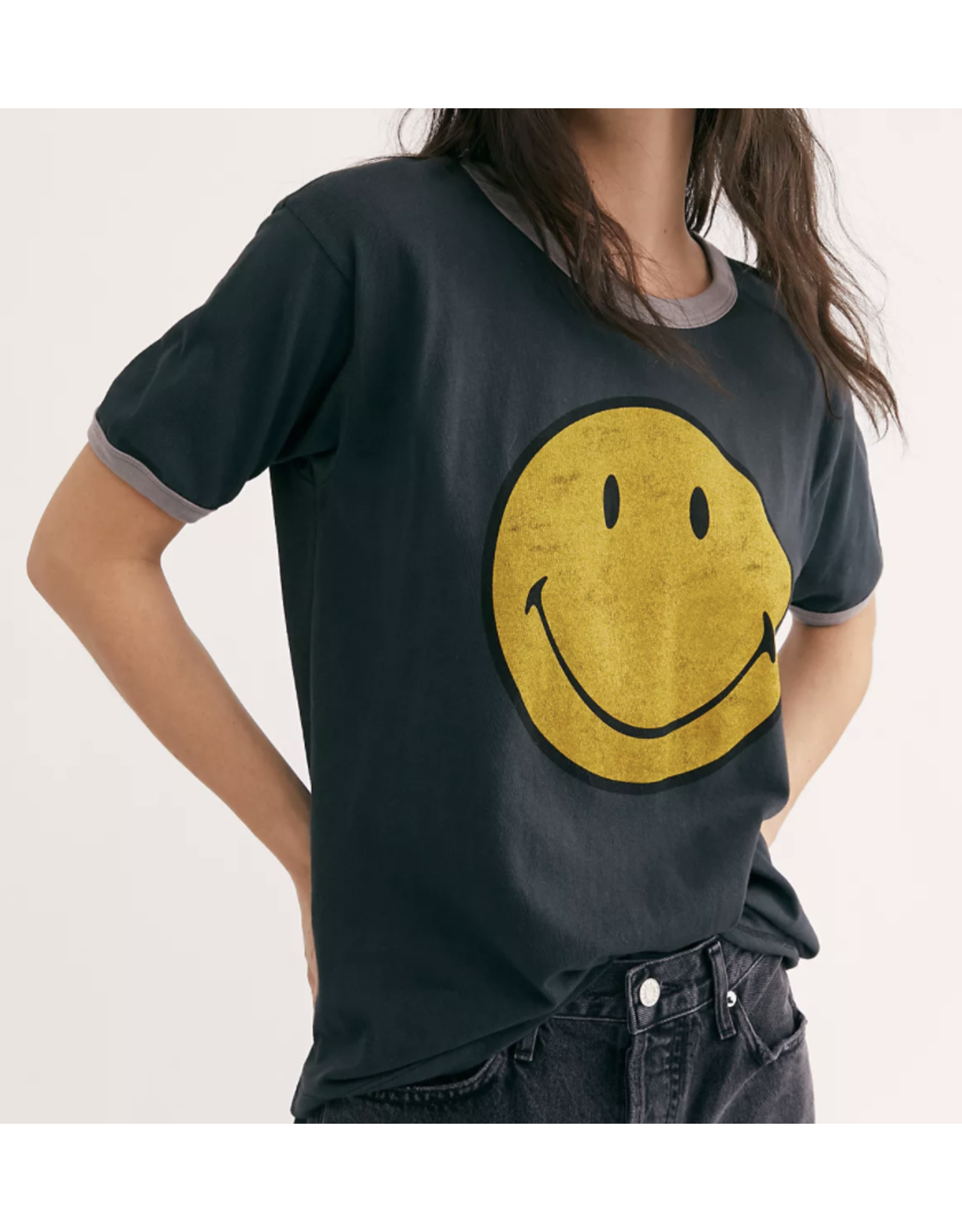 Daydreamer Smiley Tee - Groove