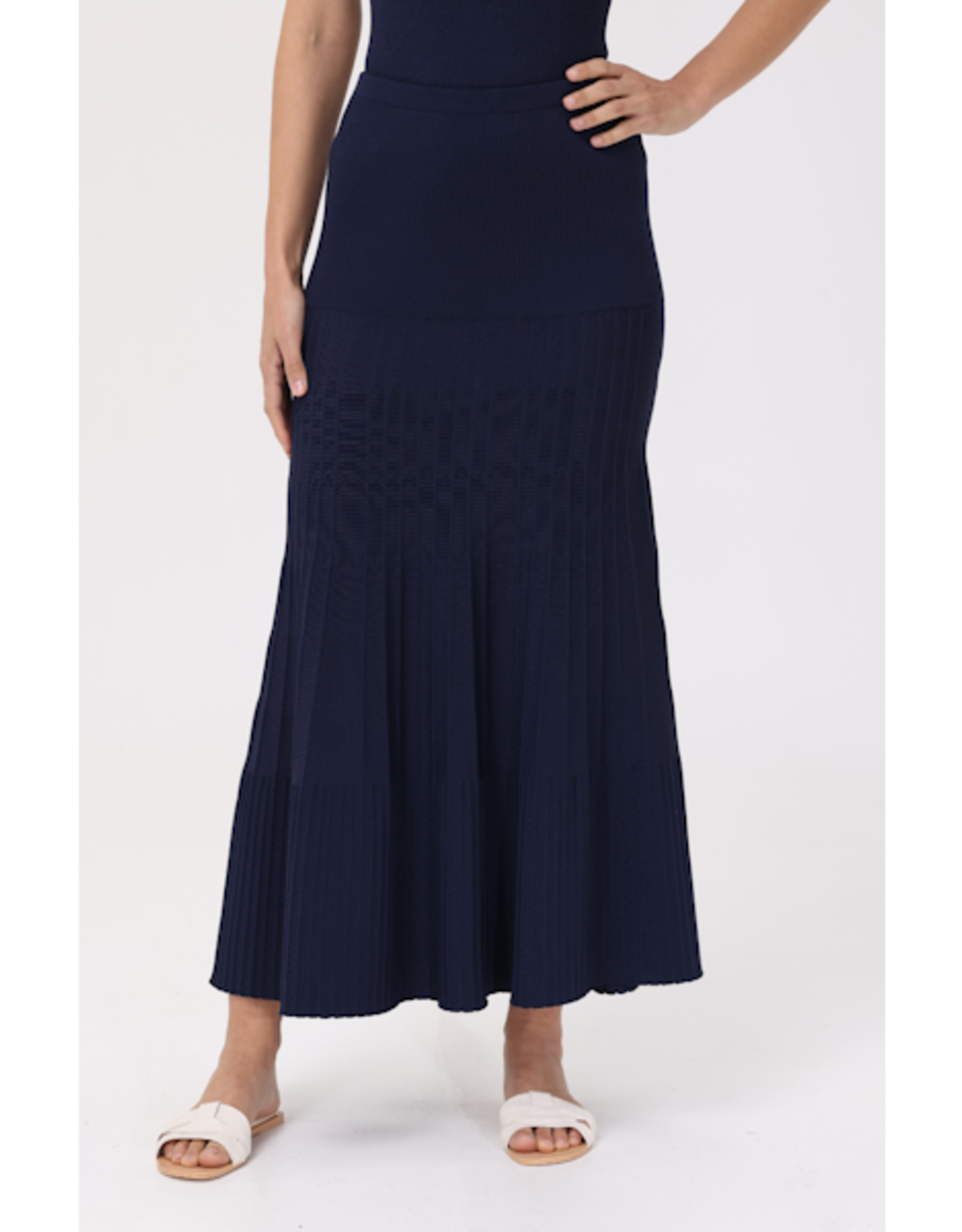 525 America 525 Gwyneth Midi Skirt