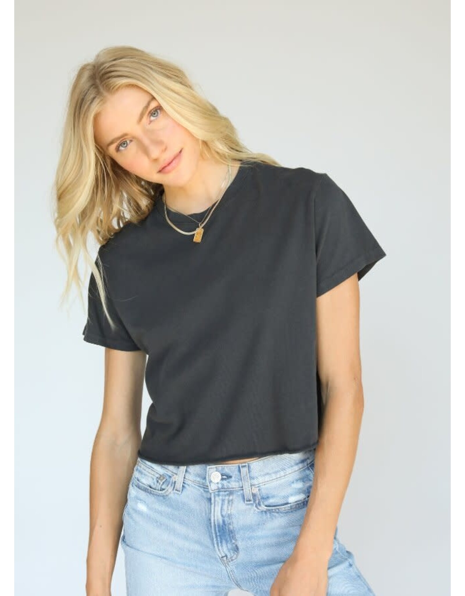 PeRFECT WHITE TEE PWT Tori Raw Hem Tee
