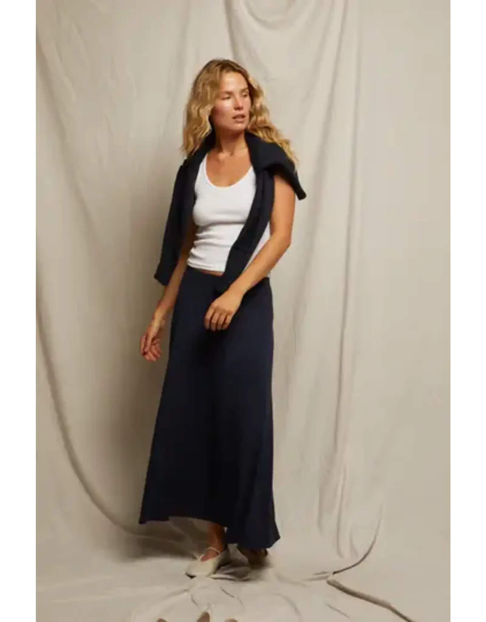 PeRFECT WHITE TEE PWT Liza Skirt