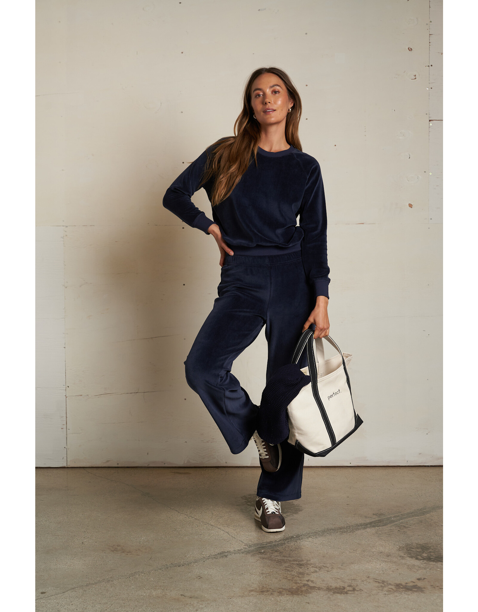 PeRFECT WHITE TEE PWT Stella Velour Sweatshirt