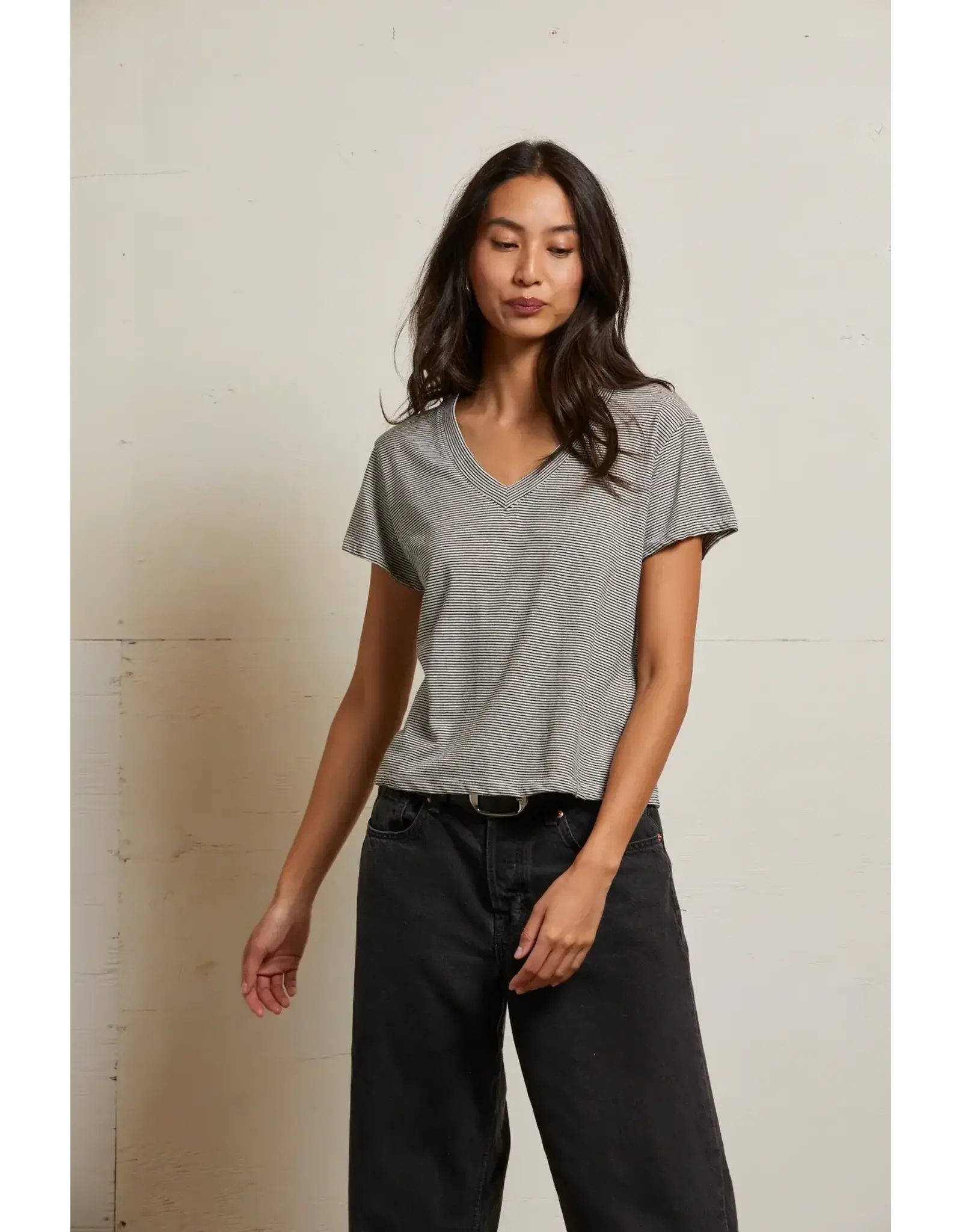 PeRFECT WHITE TEE PWT Hendrix Boxy V Neck Tee