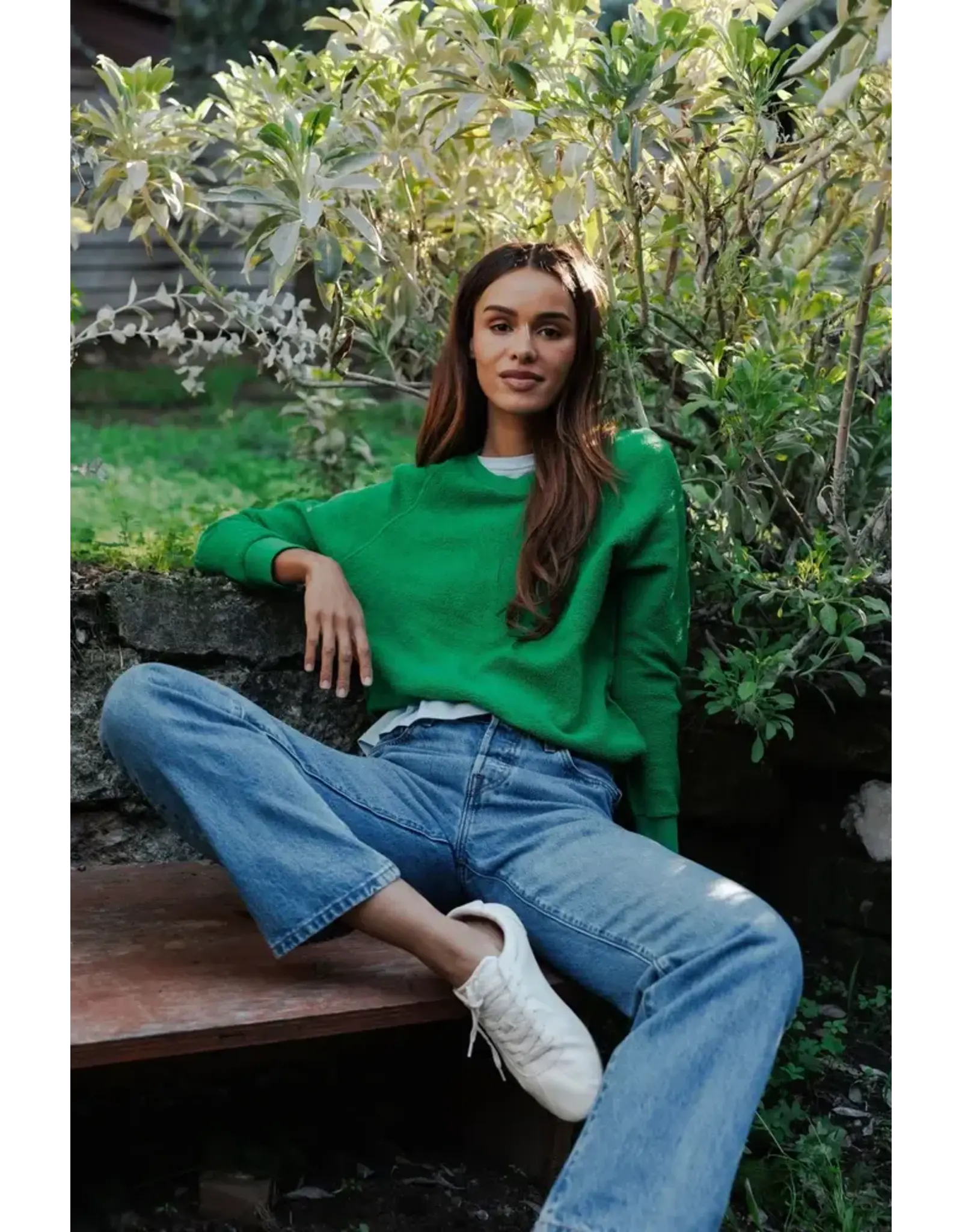 PeRFECT WHITE TEE PWT Ziggy Sweatshirt (NEW)