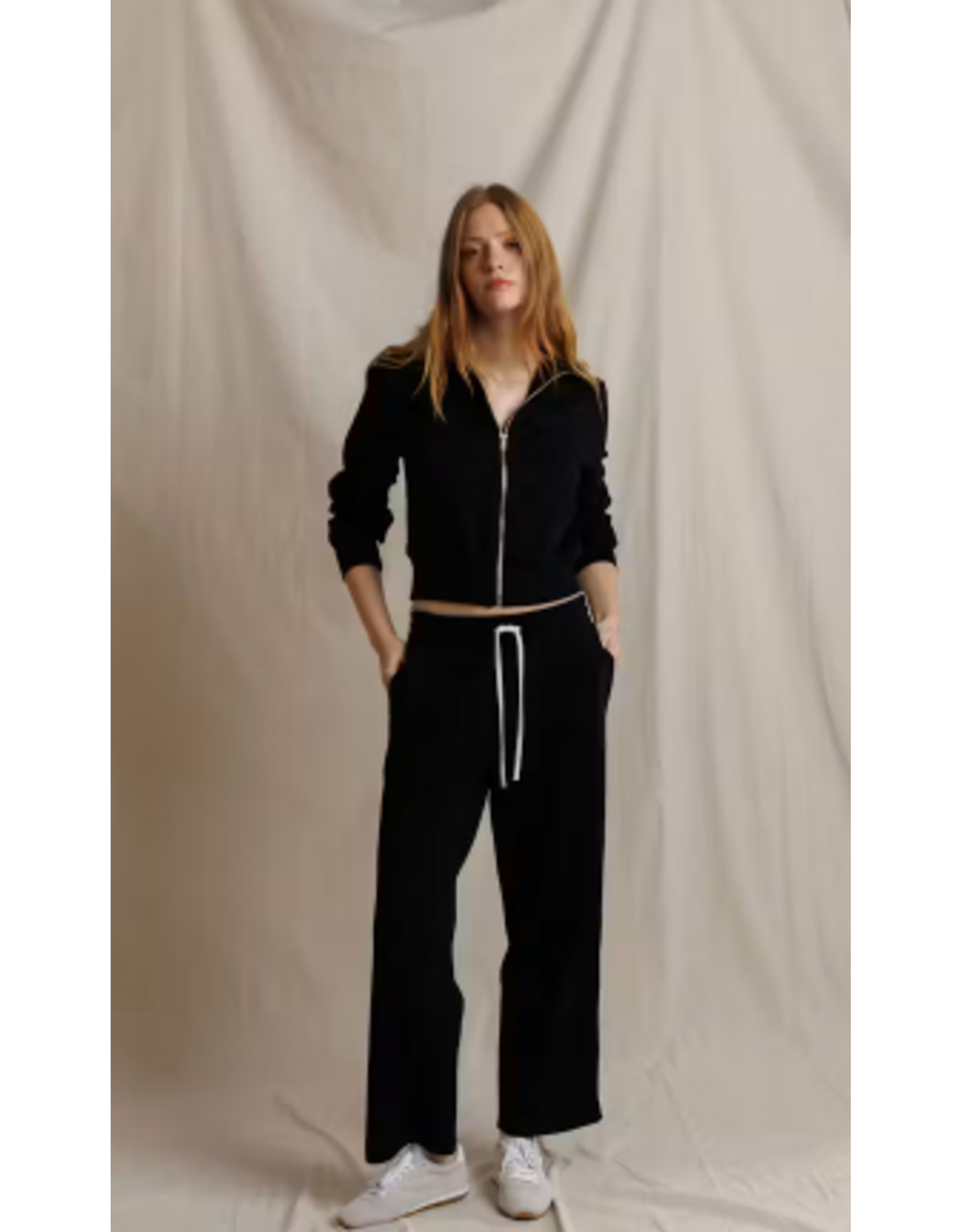 PeRFECT WHITE TEE PWT Milana Track Jkt