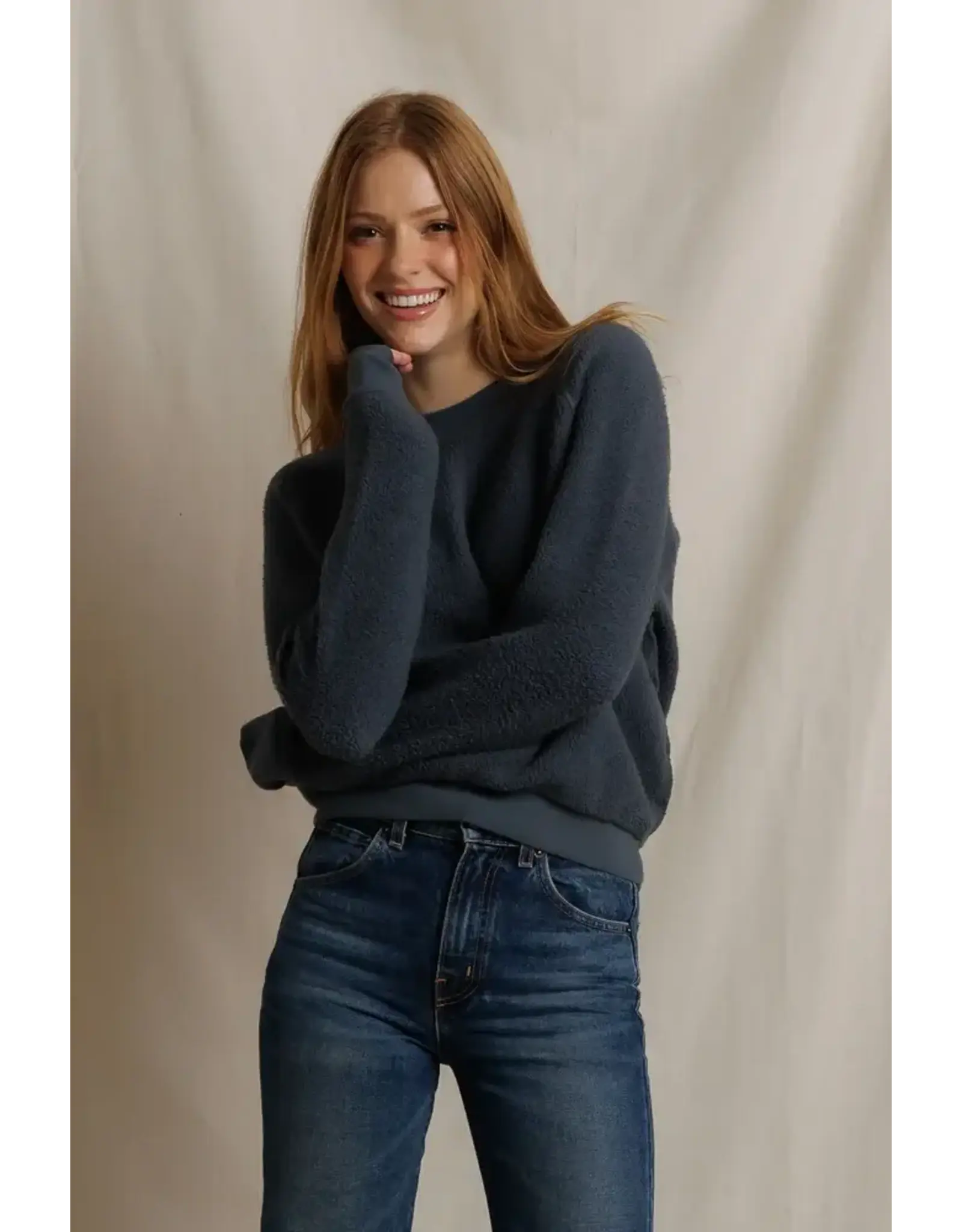 PeRFECT WHITE TEE PWT Ziggy Sweatshirt (NEW)