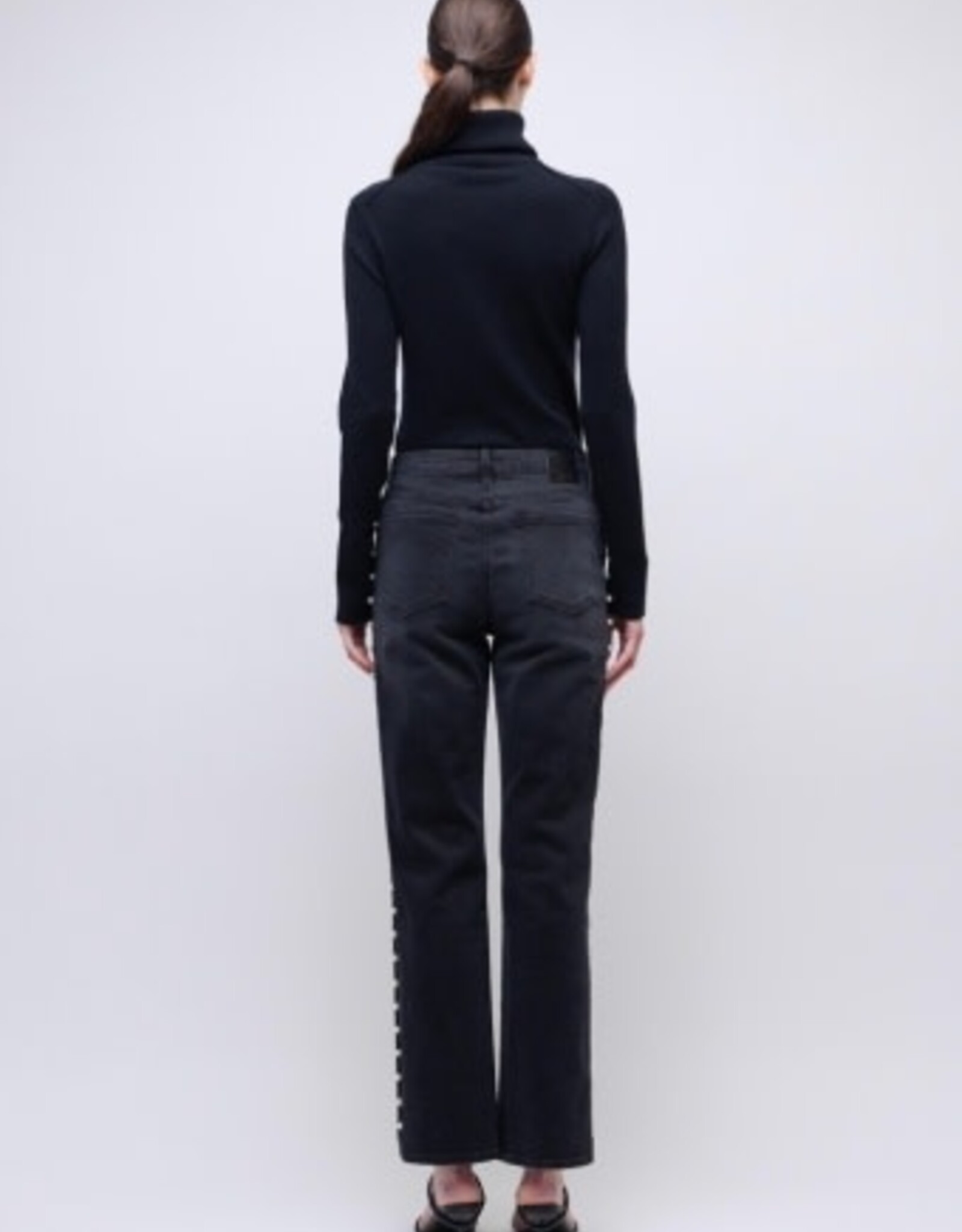 SIMKHAI AMELIA HIGH RISE