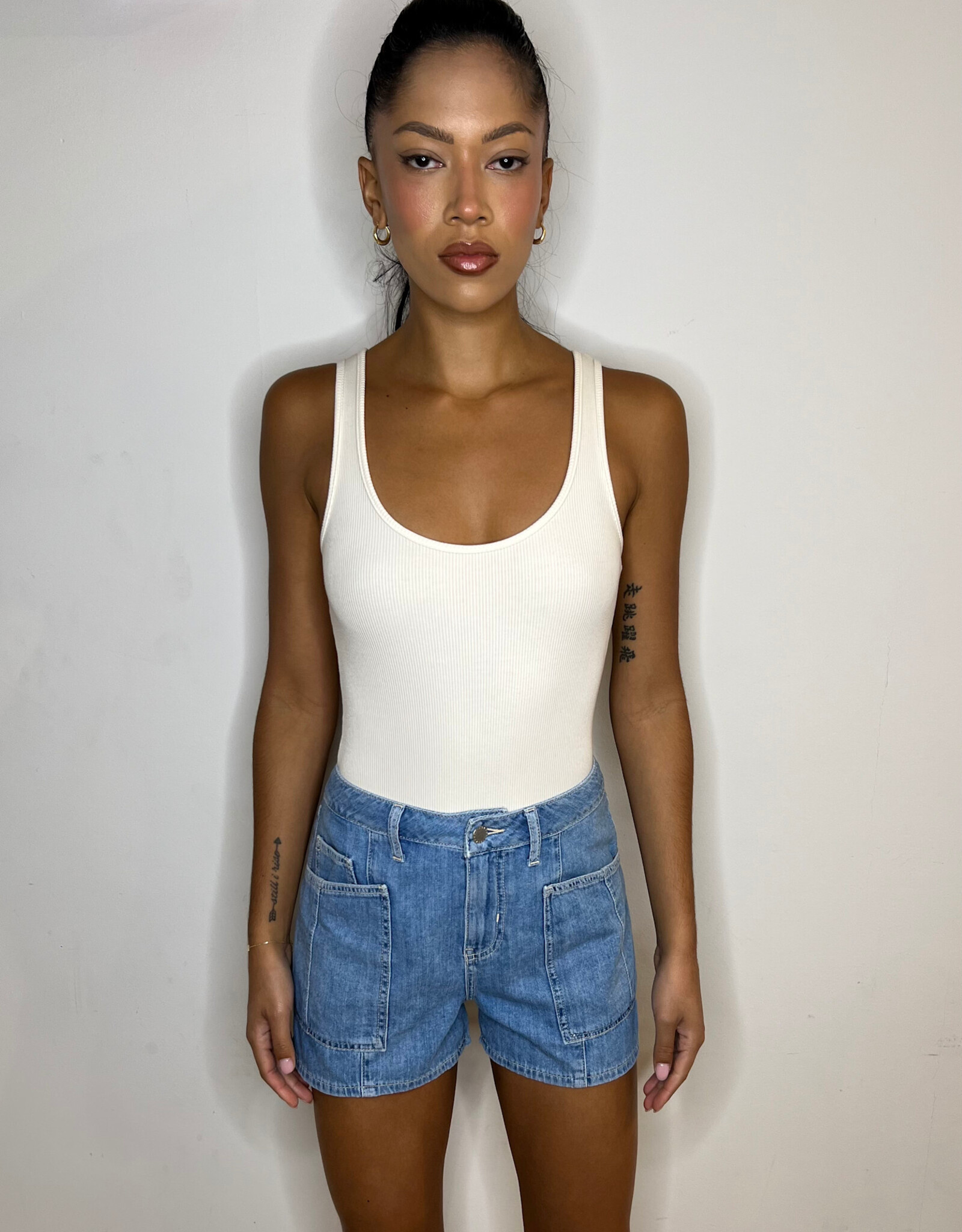 L'AGENCE Kyra H/R Short
