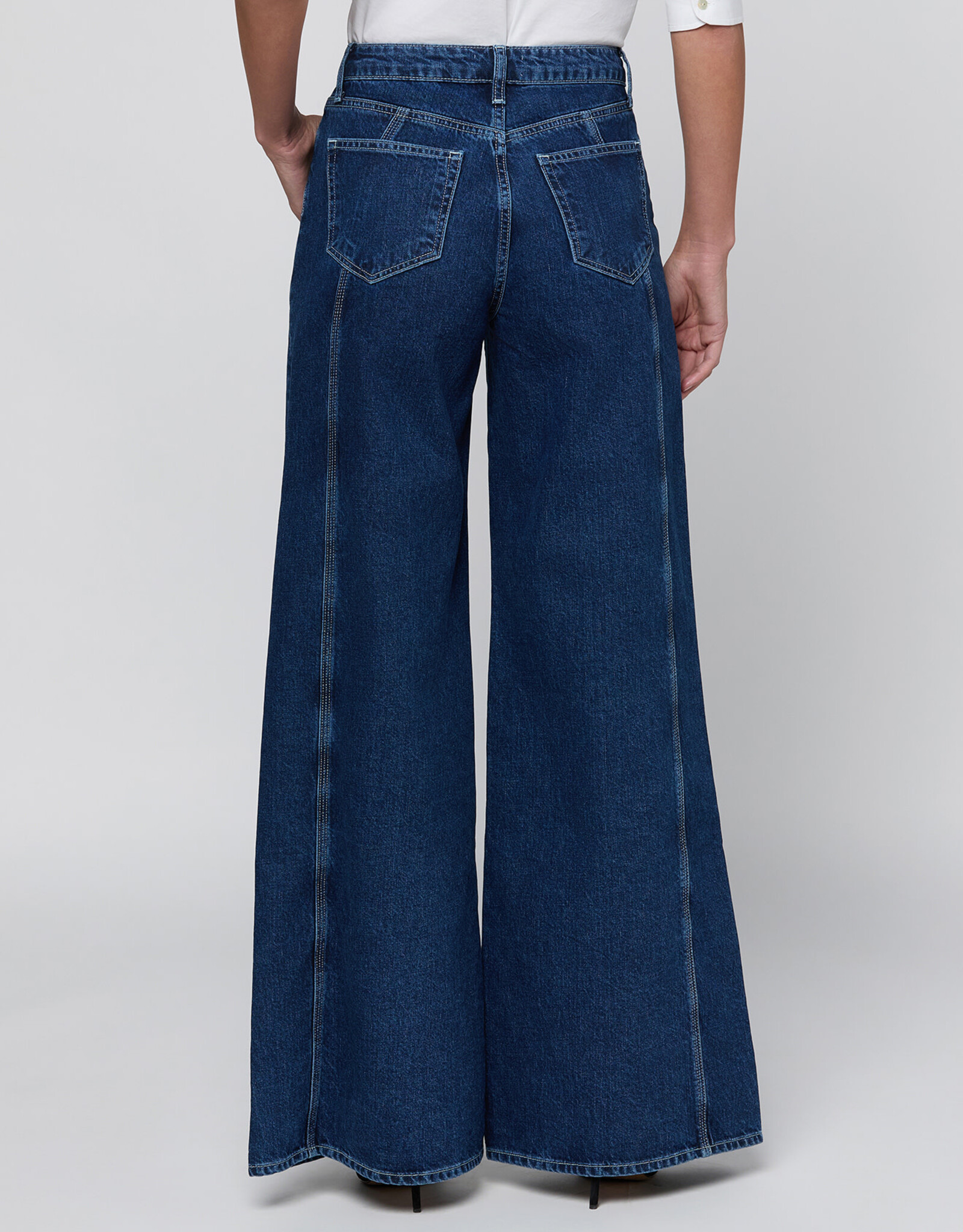 L'AGENCE LESTAT H/R SEAMED WD LEG