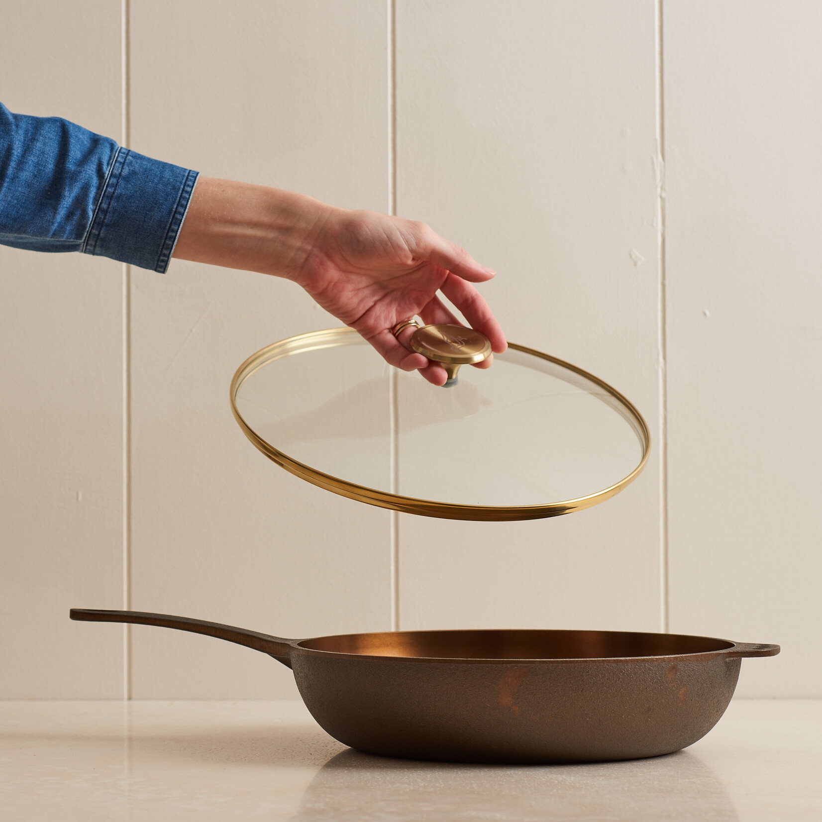 No 11 Cast Iron Deep Chef Pan with glass lid