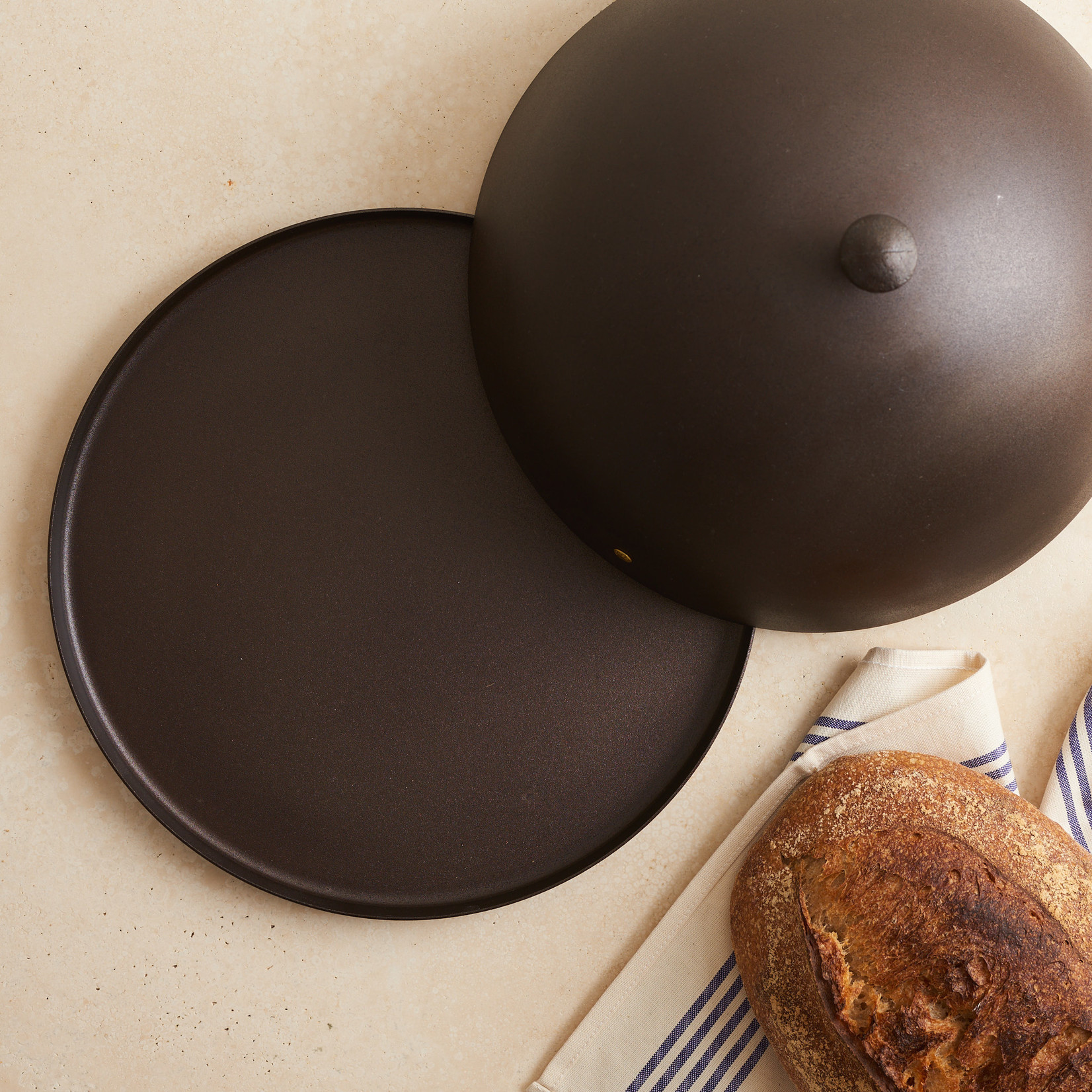 Iron Sourdough Baking Dome + Tray