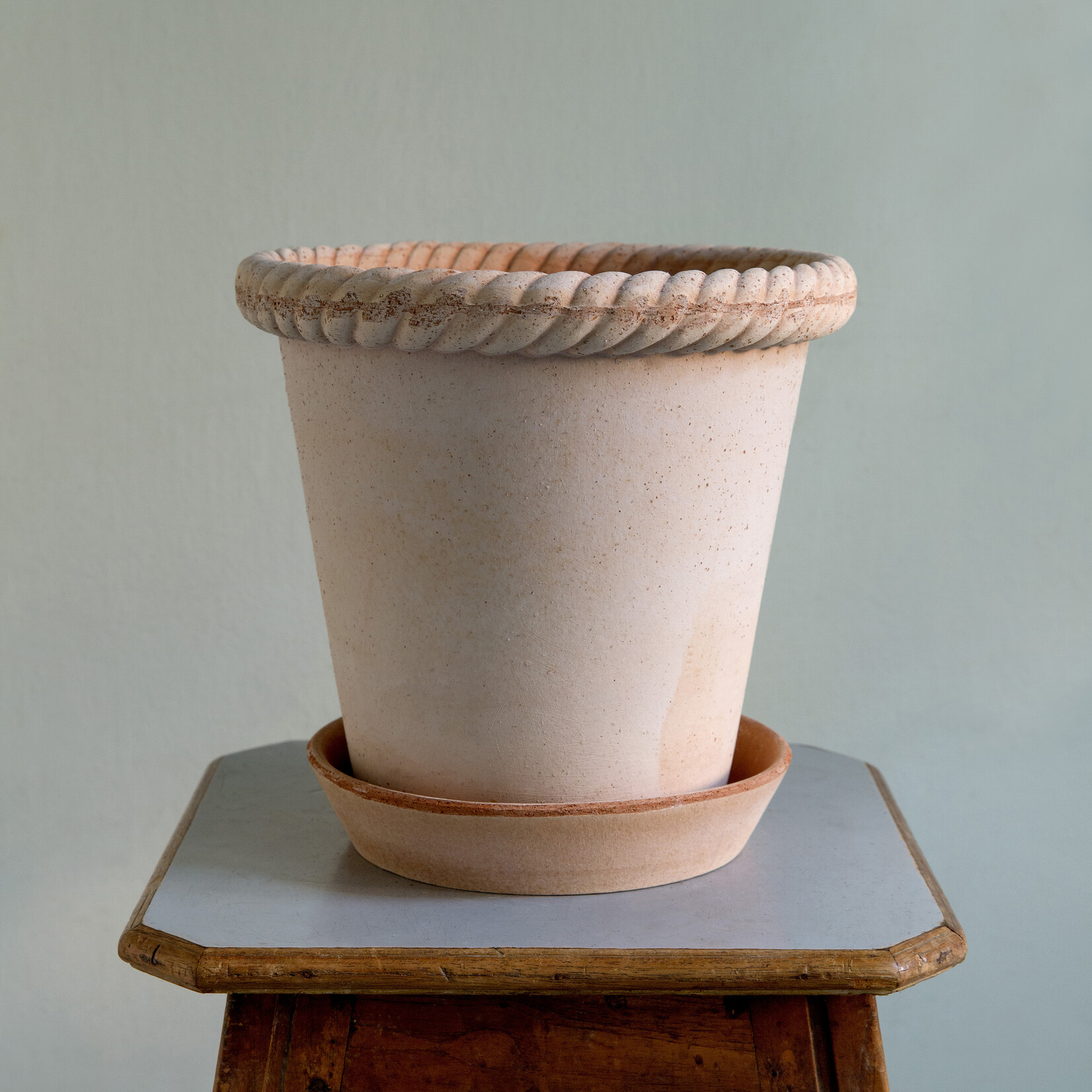 Terracotta Roman Planter - blush 8 inches