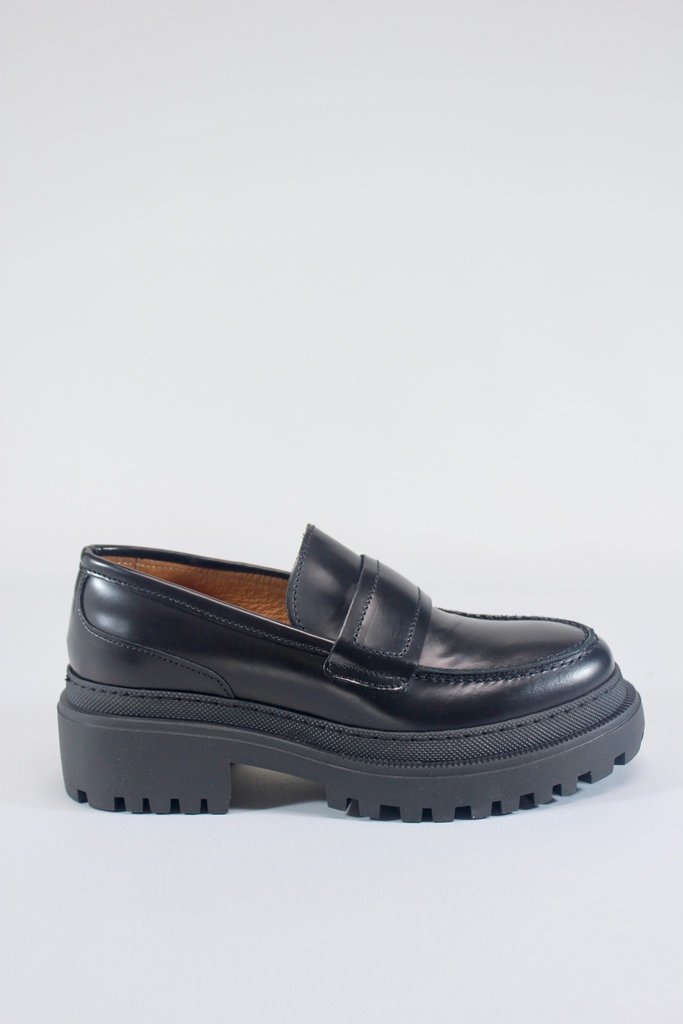 Shoe the Bear Iona Saddle Loafer