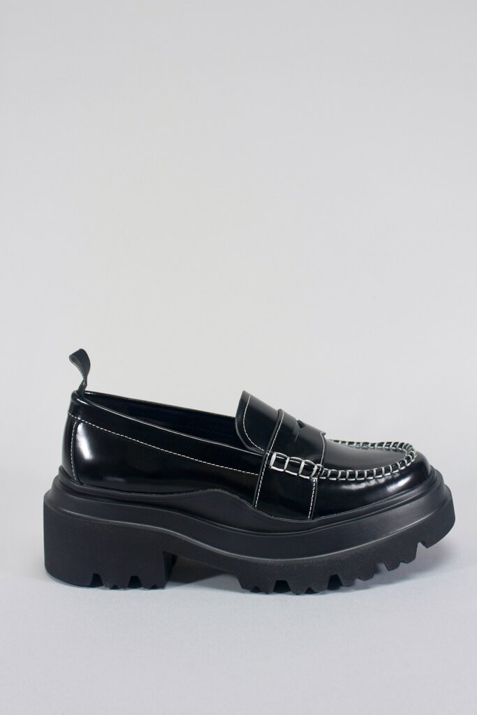 G.H. Bass Platform Lug Loafer