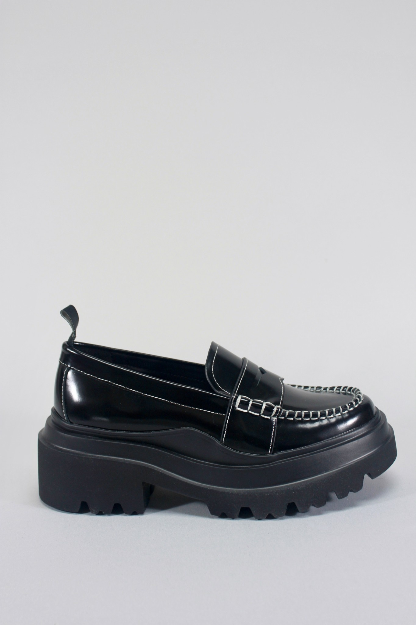 Bass loafer hot sale