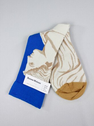 Bonne Maison Statue Sock