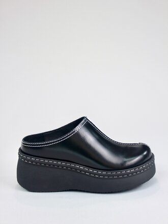 【美品】E8 by Miista エナメルプラットフォーム〈定価36,300円〉 美品】E8 by Miista エナメルプラットフォーム〈定価36,300円