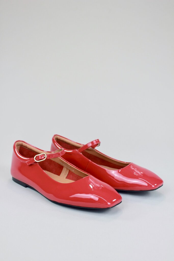 Shoe the Bear by Woden Maya Ballerina