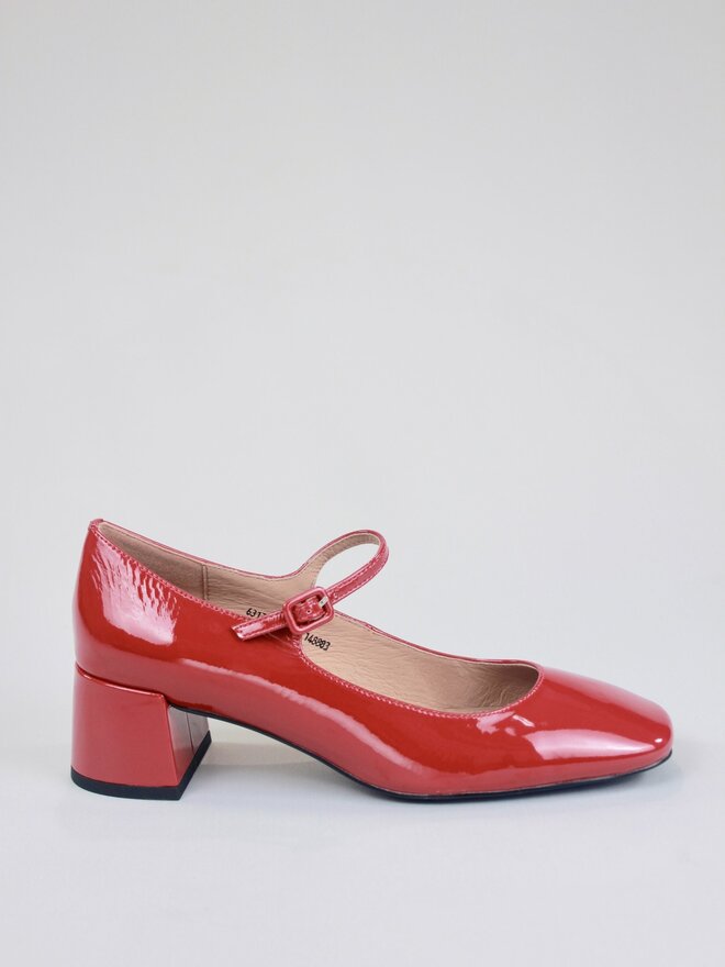 【関税&送料込】BIBI LOU With Heel Red BIBILOU-HOLLYFLAT-ROJO-