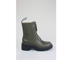 Milah Black Clogs for Women - Spring/Summer collection