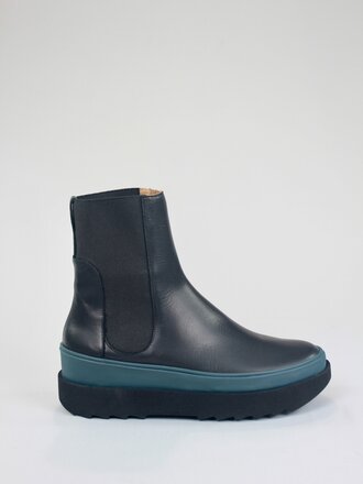 Hip and bone chelsea boot deals