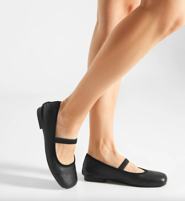 Shoe the Bear by Woden Cath