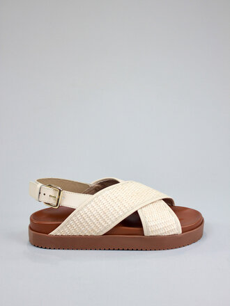 Sister x Soeur Amari