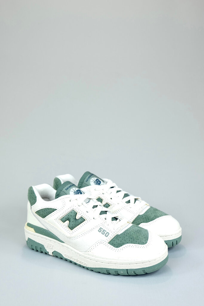 New Balance 550