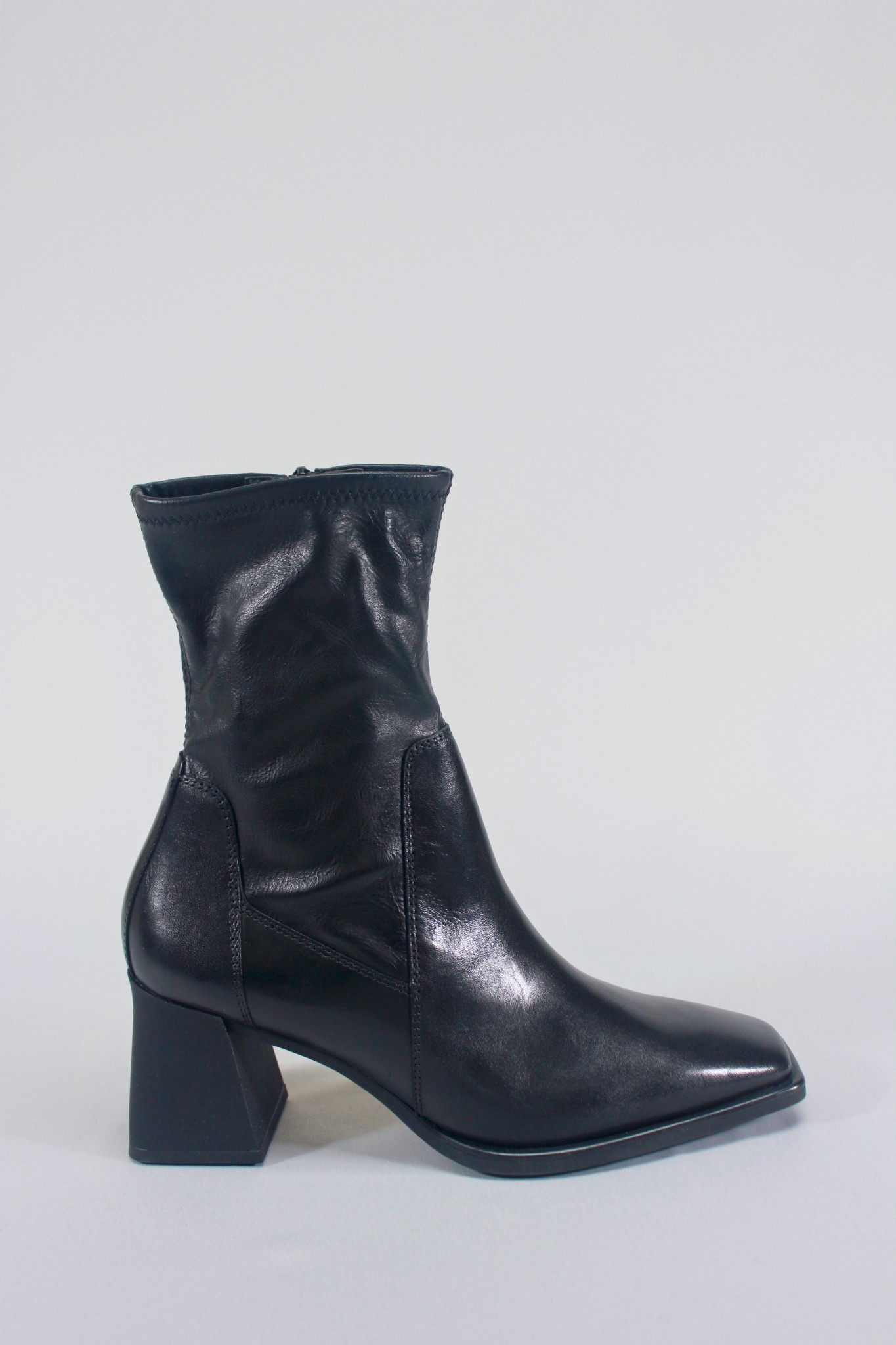 Vagabond Shoemakers Hedda 5602-302 Stretch Bootie Black