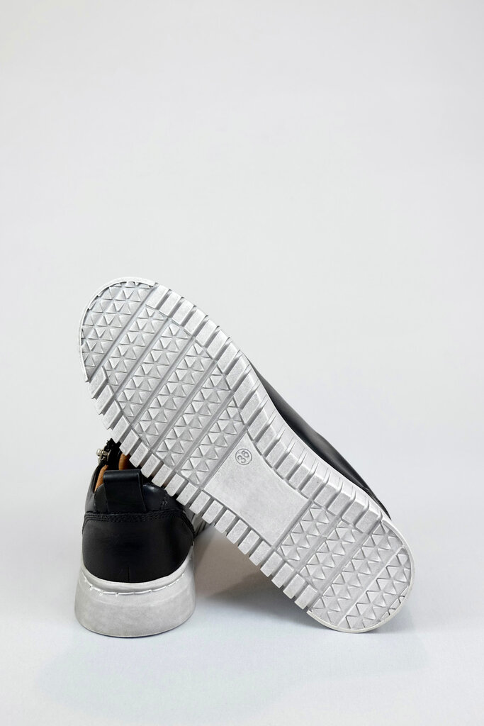 EOS Footwear Clarence