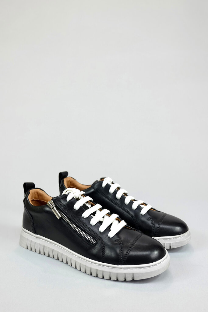 EOS Footwear Clarence