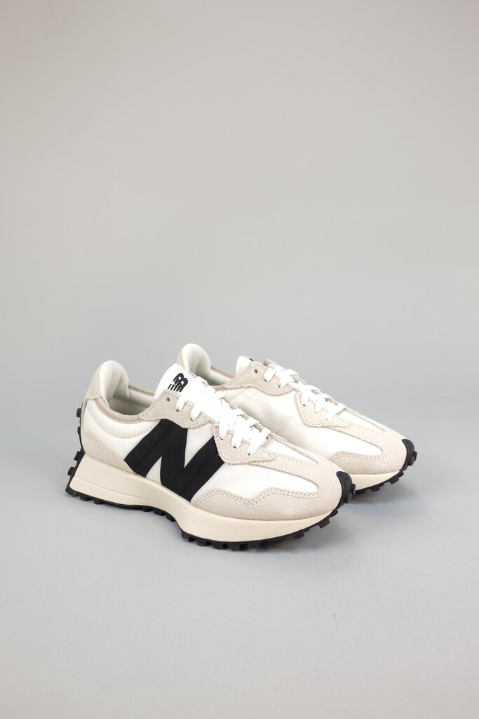 New Balance 327