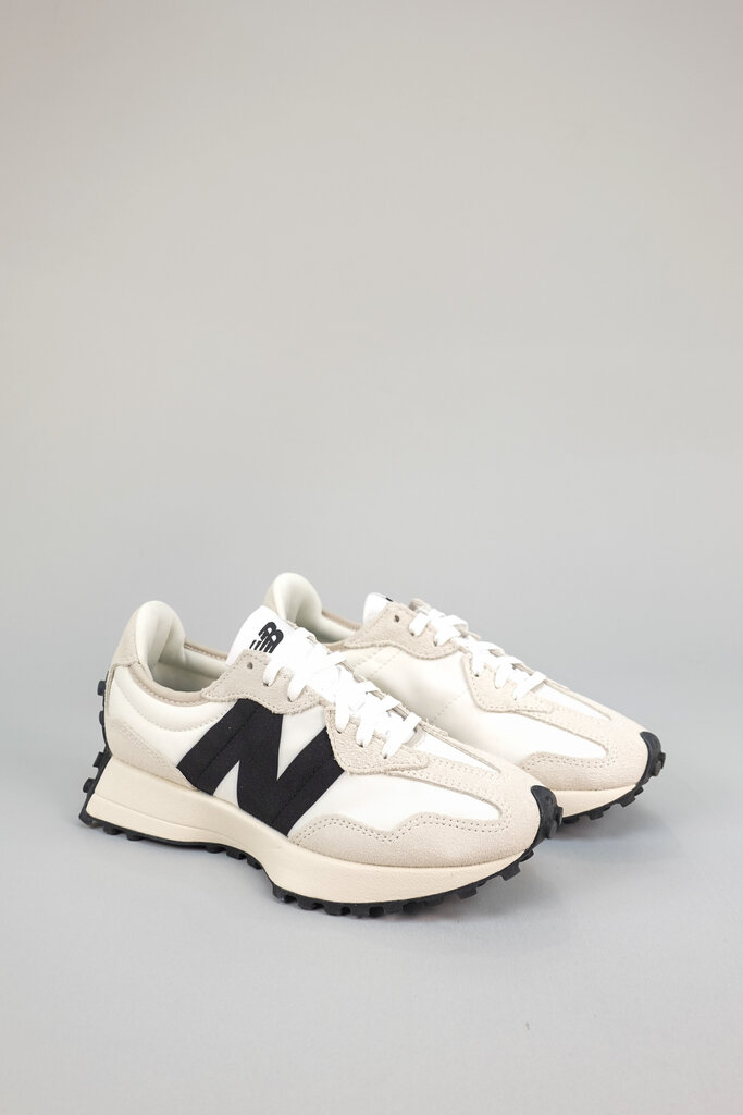 New Balance 327