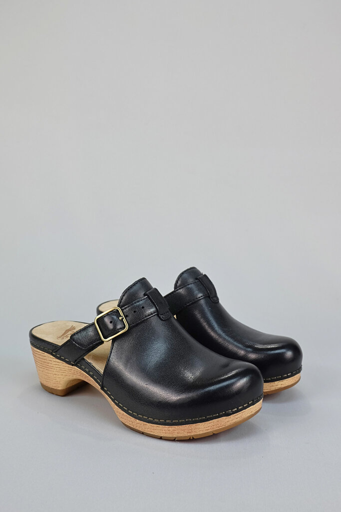 Dansko Leandra Clog